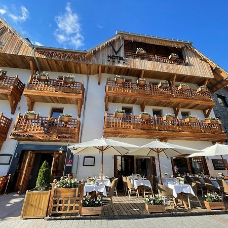 Hotel Le V De Vaujany Exterior photo